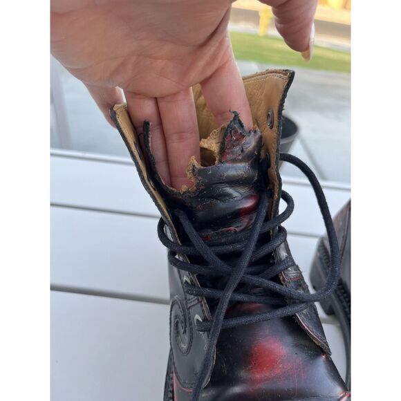 John Fluevog Derby Swirl Boot (6eye) Size 8.5 Women- Burgundy Rub Off - Picture 9 of 13